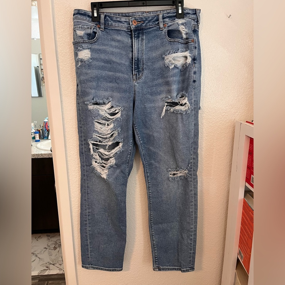 American Eagle Mom Jeans
